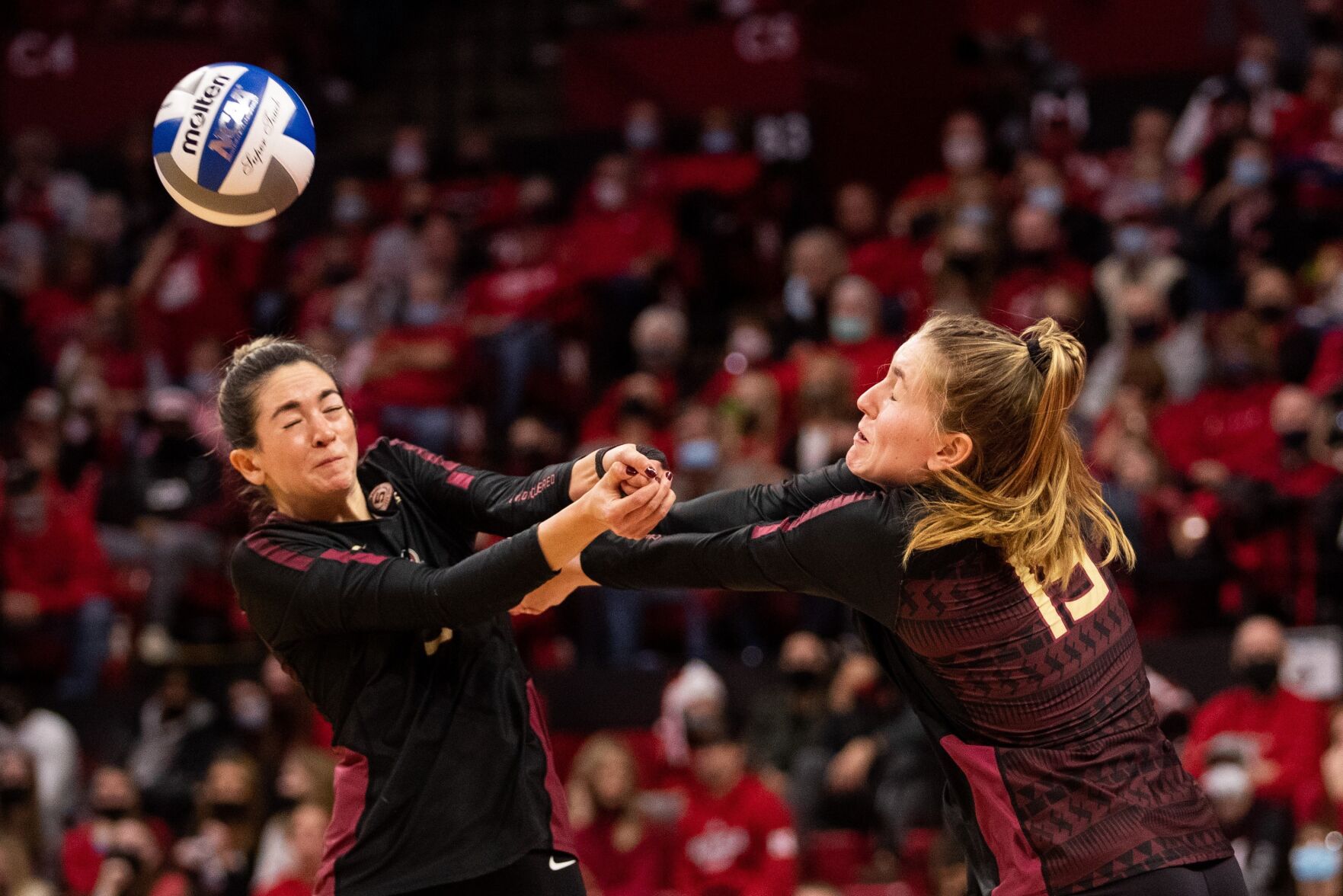 120521-owh-spo-nuvolley-ar04